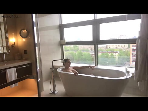 ❤️ Milžiniškas kūdikis aistringai masturbuoja savo putę vonios kambaryje ️❌ Kokybiškas porno prie lt.onetubes.top ﹏