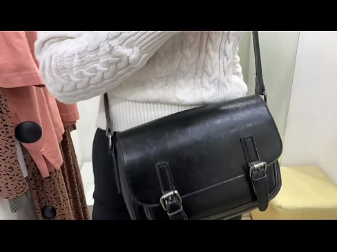 ❤️ Vieša jaunos kalės FeralBerry masturbacija su dildo aprangos kambaryje ️❌ Kokybiškas porno prie lt.onetubes.top ﹏